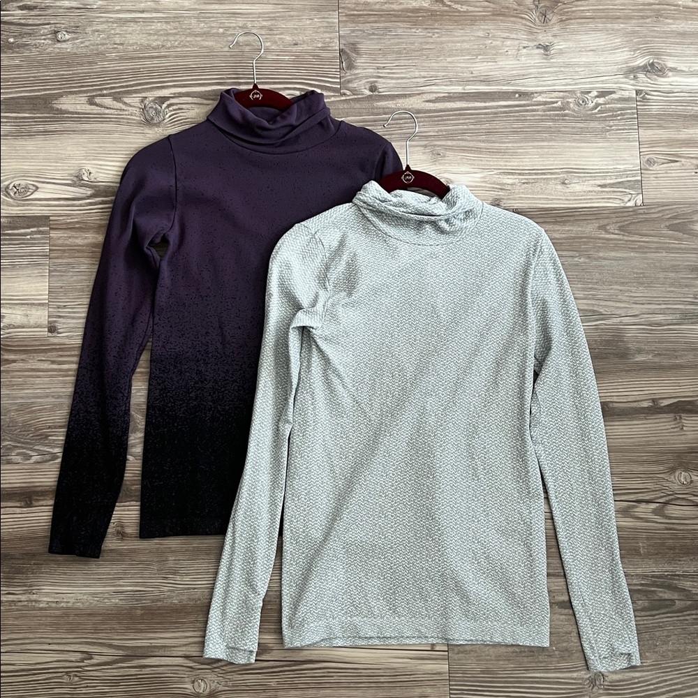 Athleta Flurry Peak Turtleneck Bundle of 2 Size Small